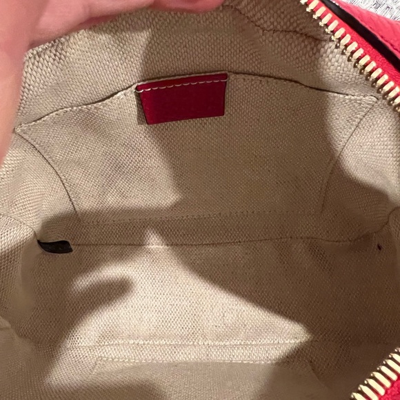 GUCCI red pebbled leather Soho disco bag - Picture 11 of 13